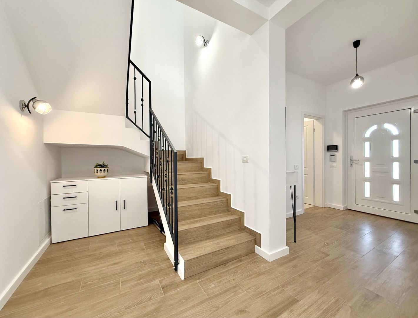 Duplex Modern la Prima Închiriere - Confort și Eleganță! - Poză 13