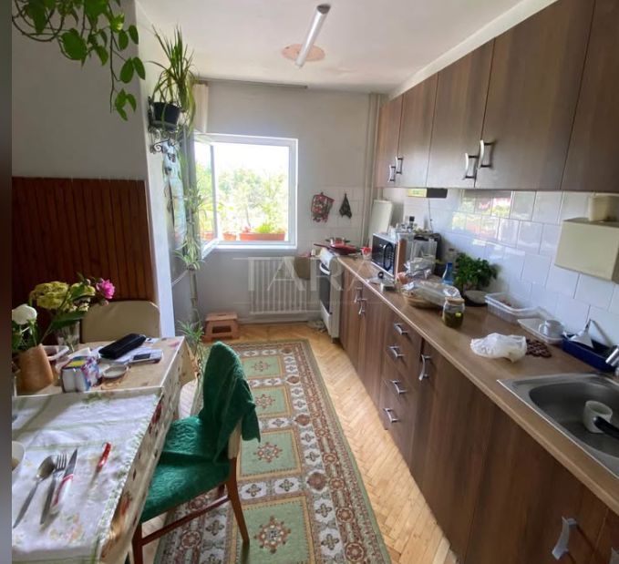 Locuință spațioasă cu vedere spre plajă – zona Babes - Poză 1