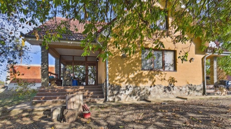 Casă în Leș, 170 mp, teren 961 mp - Poză 3