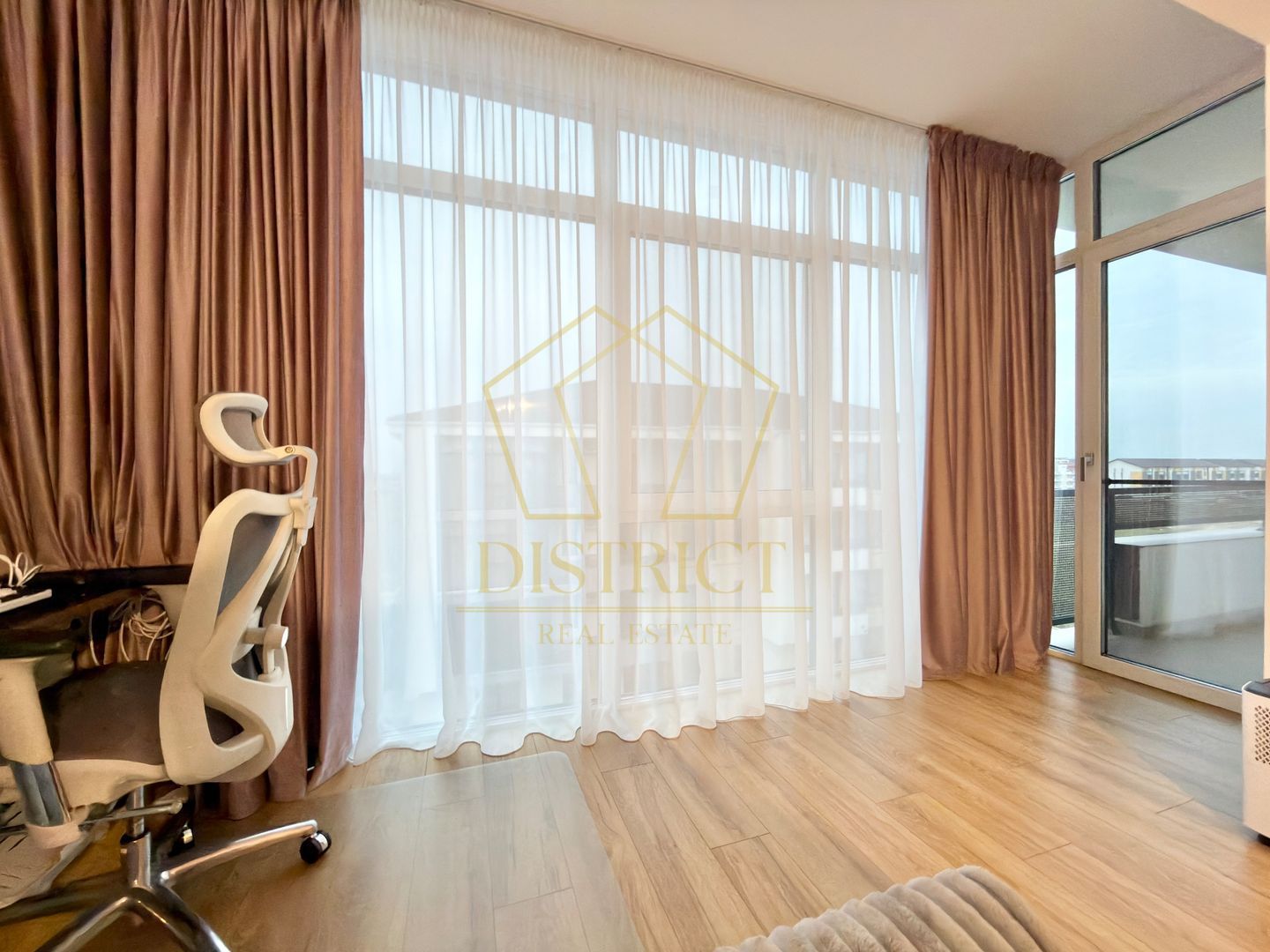 Apartament cu 2 camere decomandat 64 mp utili, lift in Giroc zona Planetelor. - Poză 8