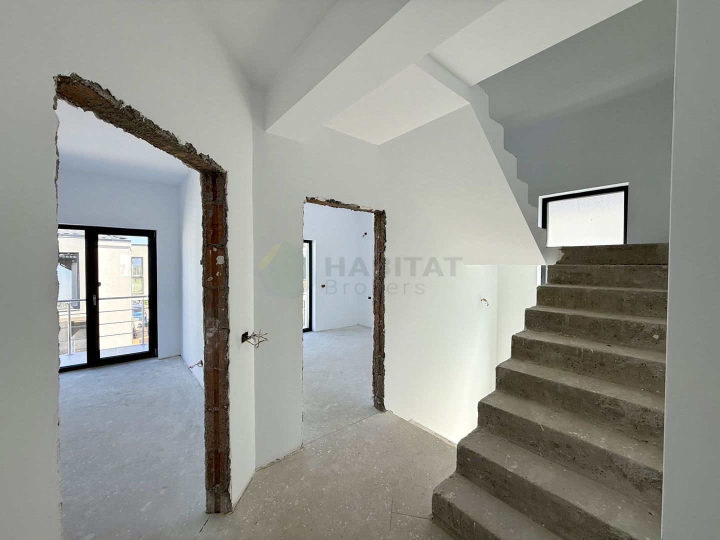 Vila 5 camere Tunari langa Cosmopolis - Poză 5