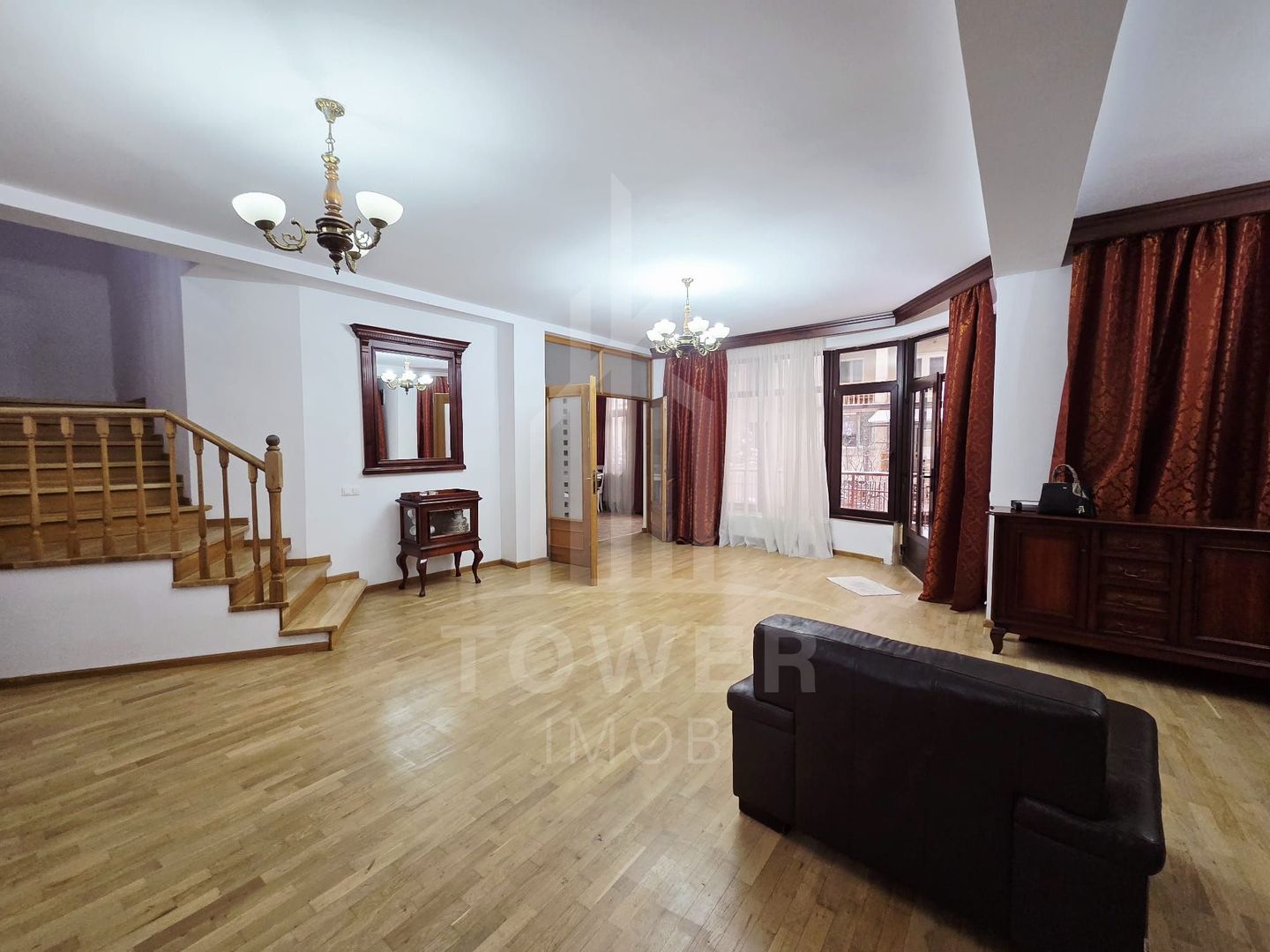 Casă de închiriat – Calea Dumbrăvii, zona Parcul Sub Arini - Poză 1