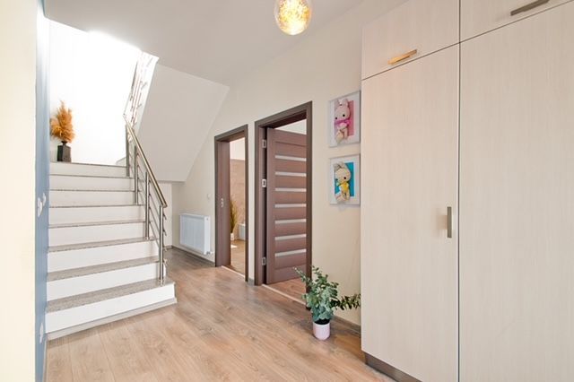 Casă modernă P+1 cu panouri fotovoltaice, complet mobilată și utilată – zona Met - Poză 8