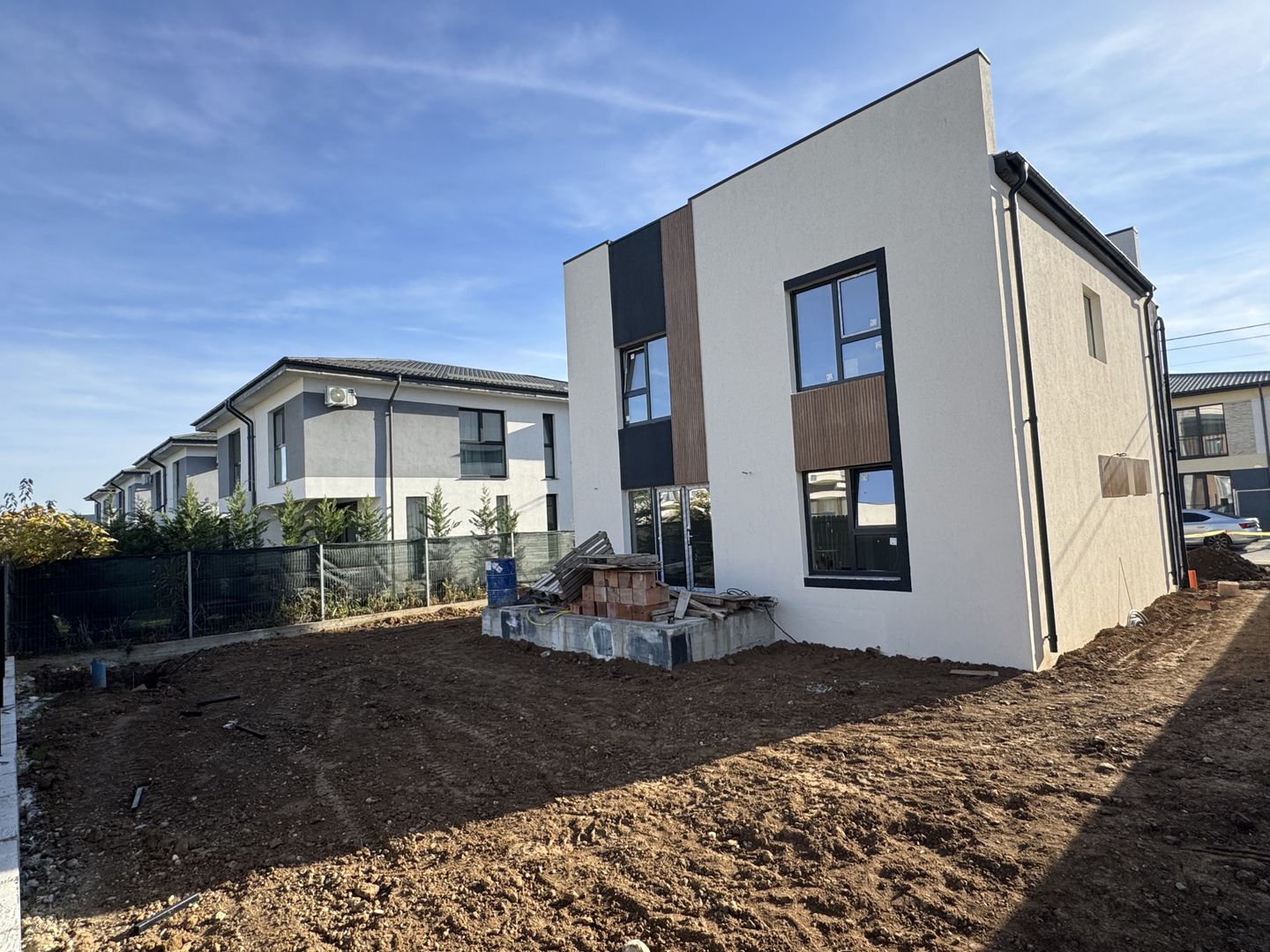 Vile PASIVE Otopeni 5 camere, 400m2 curte - Poză 5