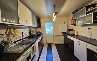 Apartament cu 4 camere, zona Frumoasa, Iași - Poză 1