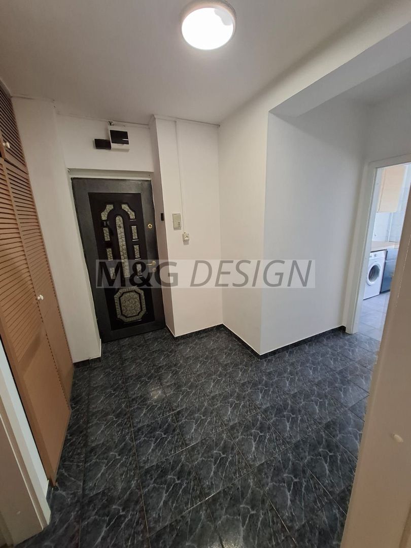 Medicina, etaj 3, CENTRALA, renovat recent - Poză 11
