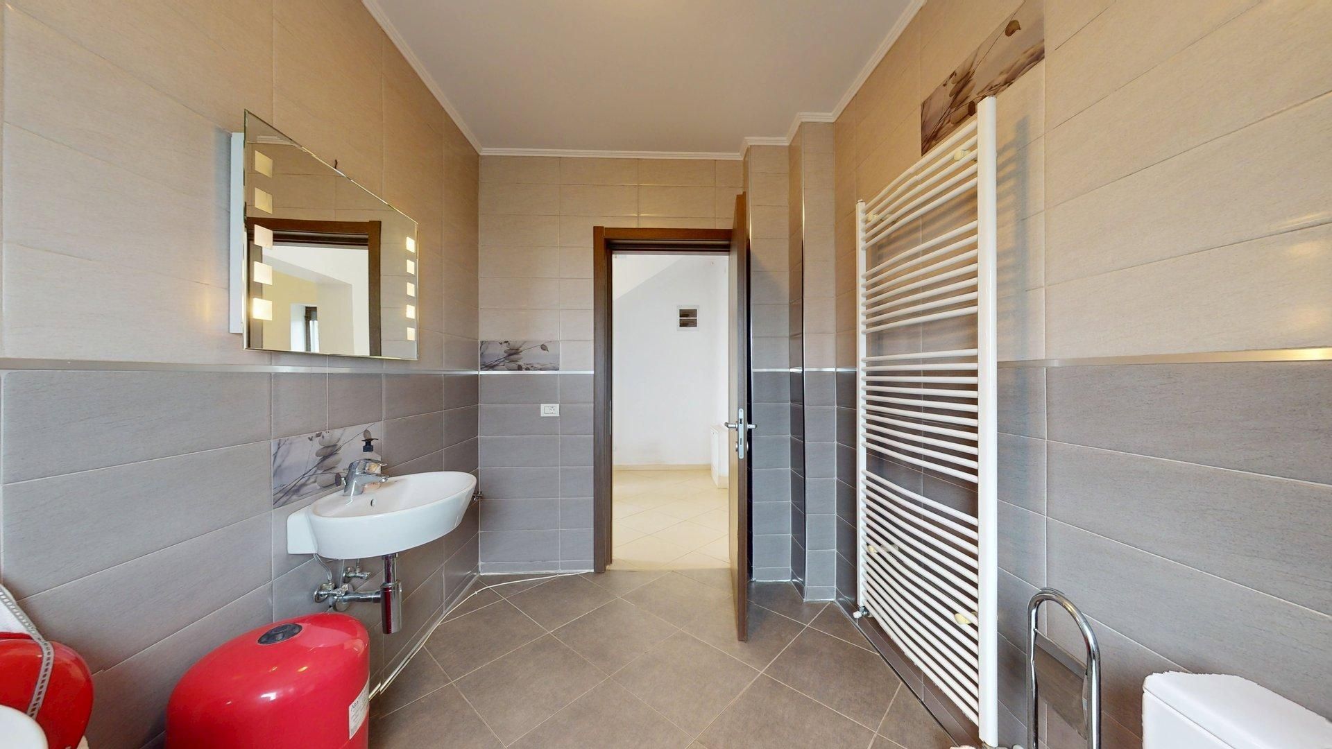 Oportunitate Excepțională de Investiție și Dezvoltare Imobiliară! - Poză 28