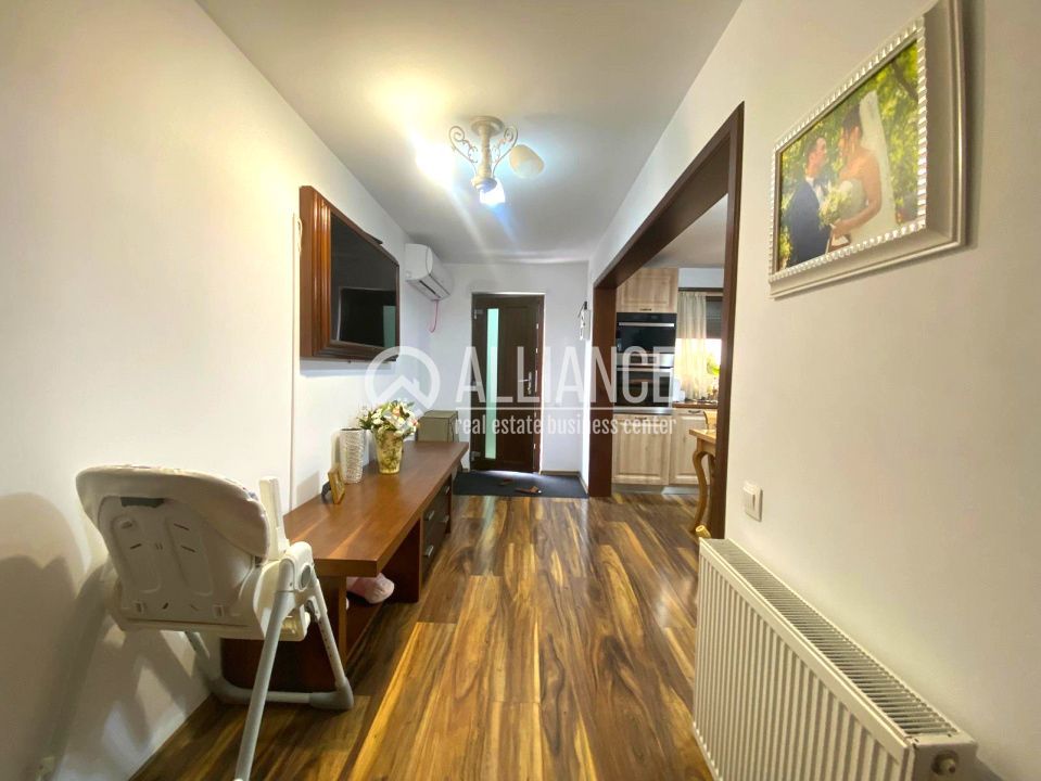 Valu lui Traian(COD 07) - Casă P+M  5 camere zona Penny - Poză 3