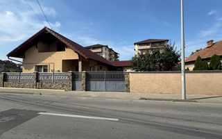 Casa individuala de vanzare, Centru - Poză 1