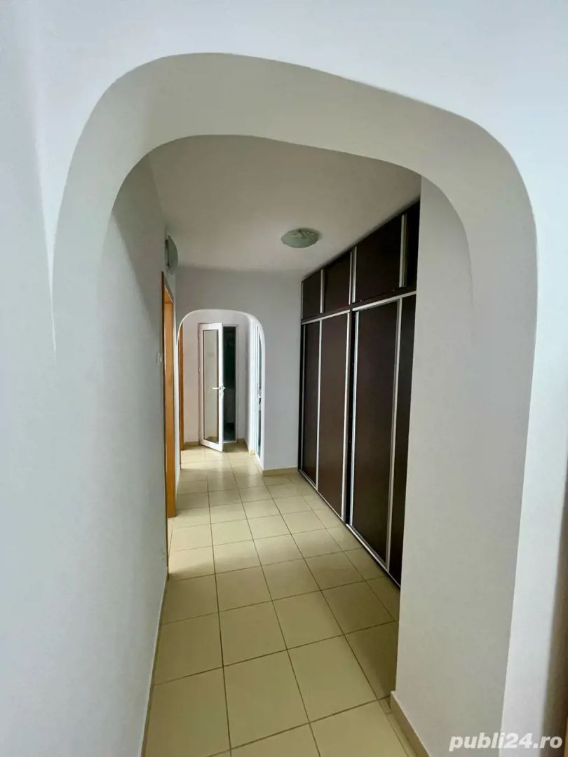 Inchiriere | 3 camere | loc de parcare S215 - Poză 5