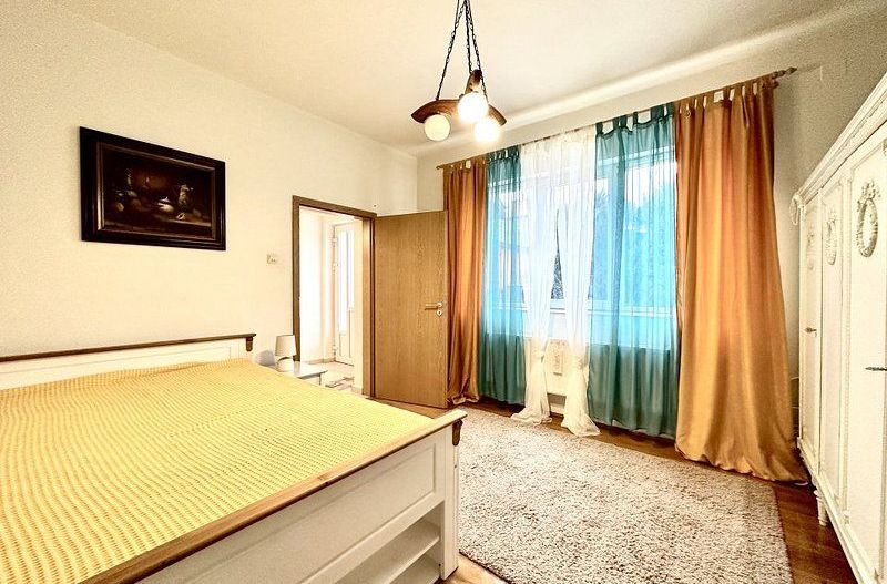 Casa la intrare în Ghiroda - Poză 14