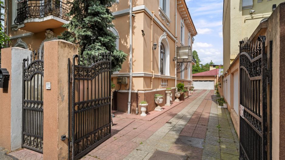 Vilă istorică reprezentativă în Cotroceni - Poză 1