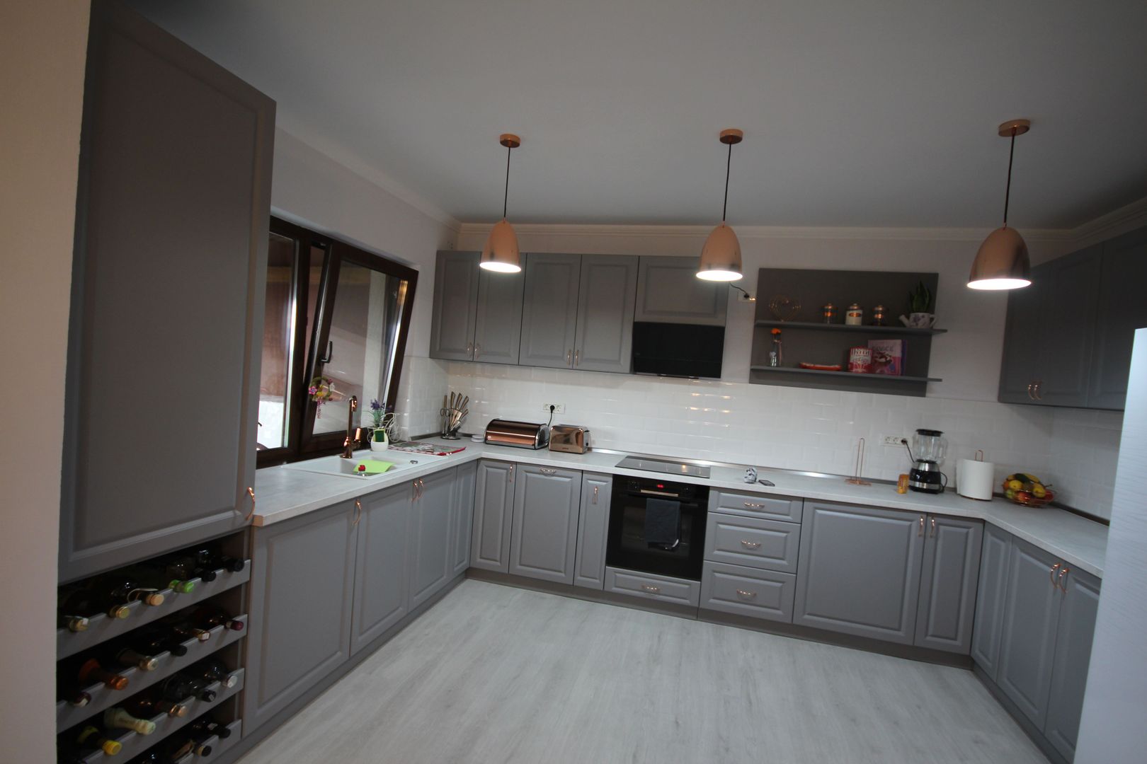 Modern si primitor - Poză 63