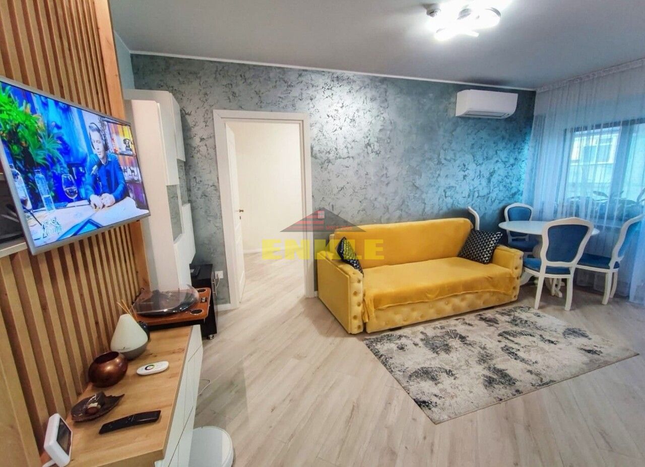 De vânzare apartament cu 2 camere semidecomandat in bloc nou - Poză 1