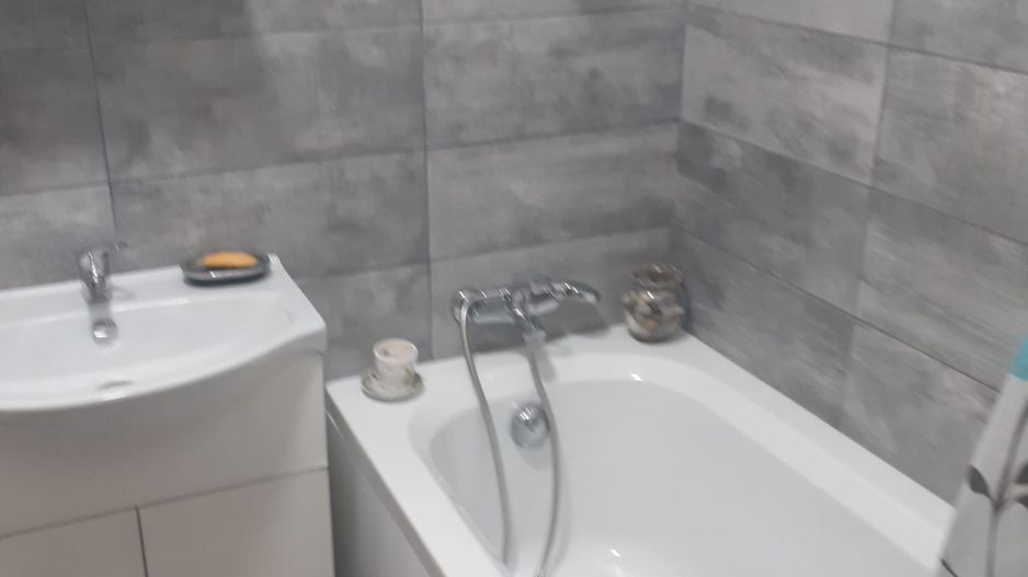 AP. 2 CAMERE- METALURGIEI, PARCARE INCLUSA, BLOC NOU, MOBILAT MODERN - Poză 6