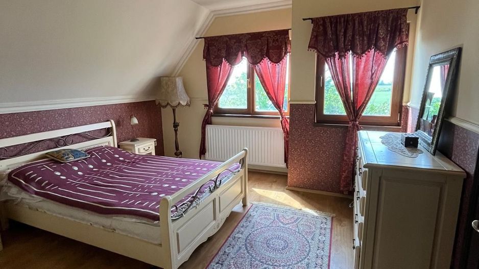 Casă elegantă, spațioasă, ideală pentru familie – Sanmihaiu Roman - Poză 18