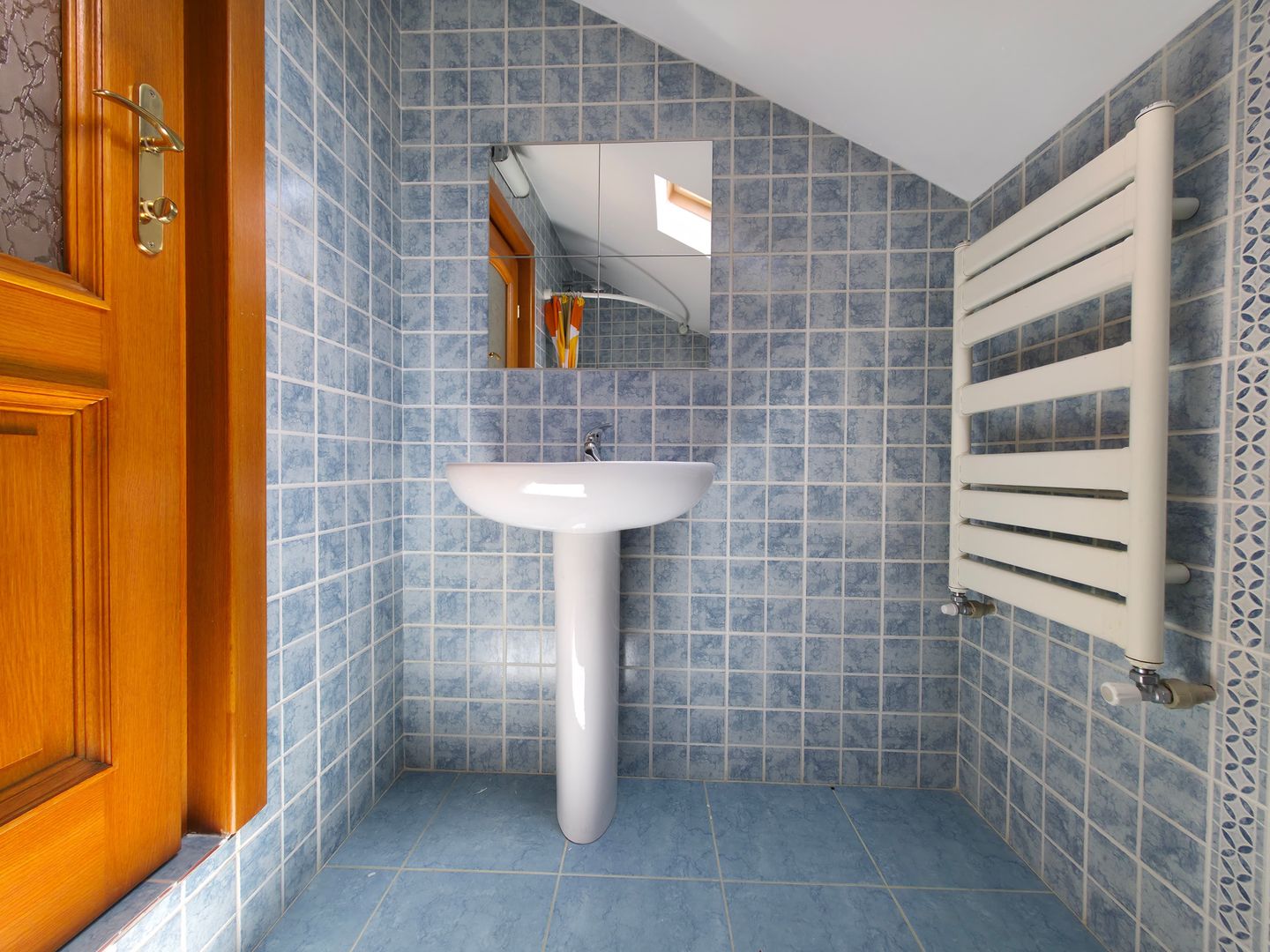 Vilă de inchiriat 5 dormitoare curte 300 m Iancu Nicolae Baneasa - Poză 12