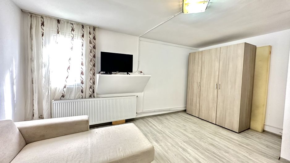 Casă de închiriat în Stupinii – zonă liniștită, aproape de Brașov - Poză 1