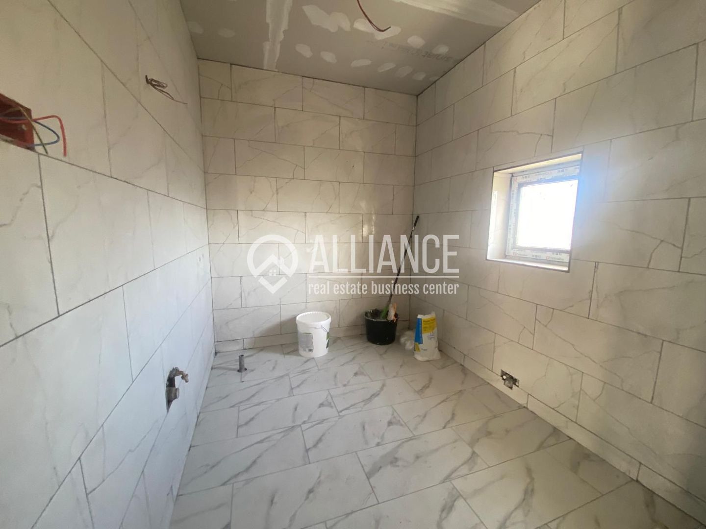 VALU LUI TRAIAN(COD 07) Casă P+1 cu 5 camere si teren de 375 mp - Poză 9