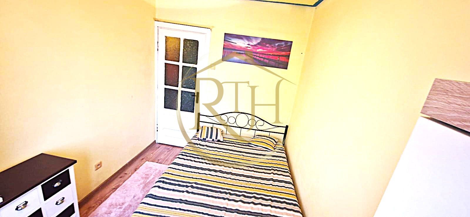 Vand apartament cu 4 camere in zona spitalul judetean,comision ,,0'' - Poză 4