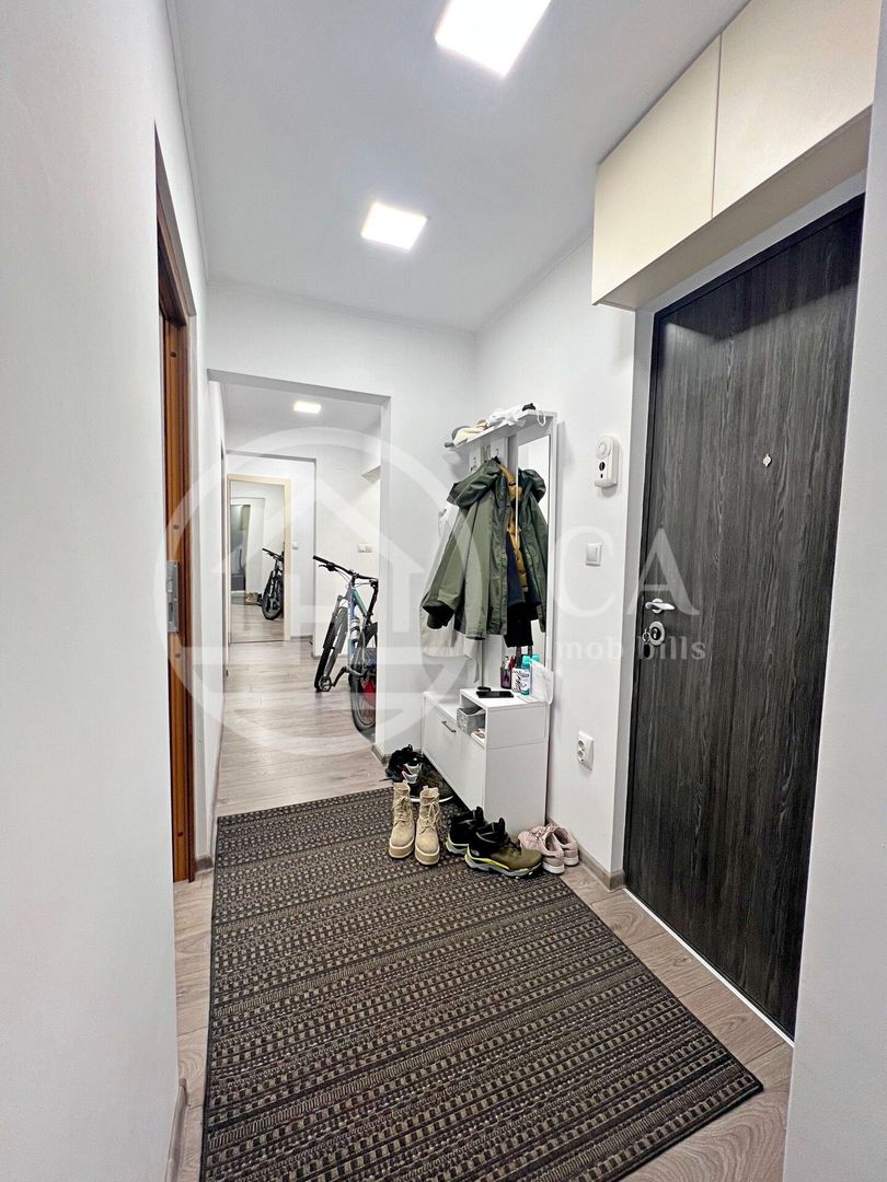 Apartament de vânzare cu 3 camere in zona Rogerius, Oradea - Poză 12