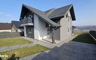 Casă modernă P+M cu vedere panoramică spre lac, Ciurbești, Miroslava - Poză 3