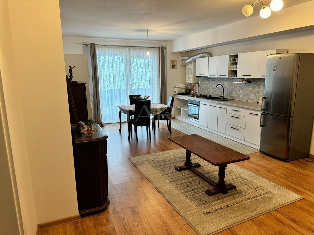 Modern, zona Cetatii, apartament cu 2 camere și balcon generos. - Poză 1