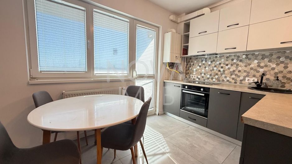 Apartament 3 camere, 2 balcoare, Calea Surii Mici - Poză 3