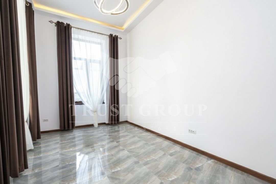 Casa boiereasca renovata Unirii | Curte 70mp | D+P+Pod - Poză 4
