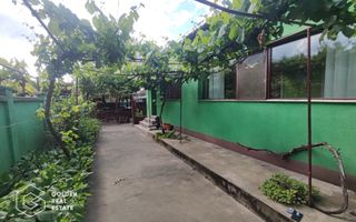 Casa din caramida in centrul Lipovei, 880 teren - Poză 2