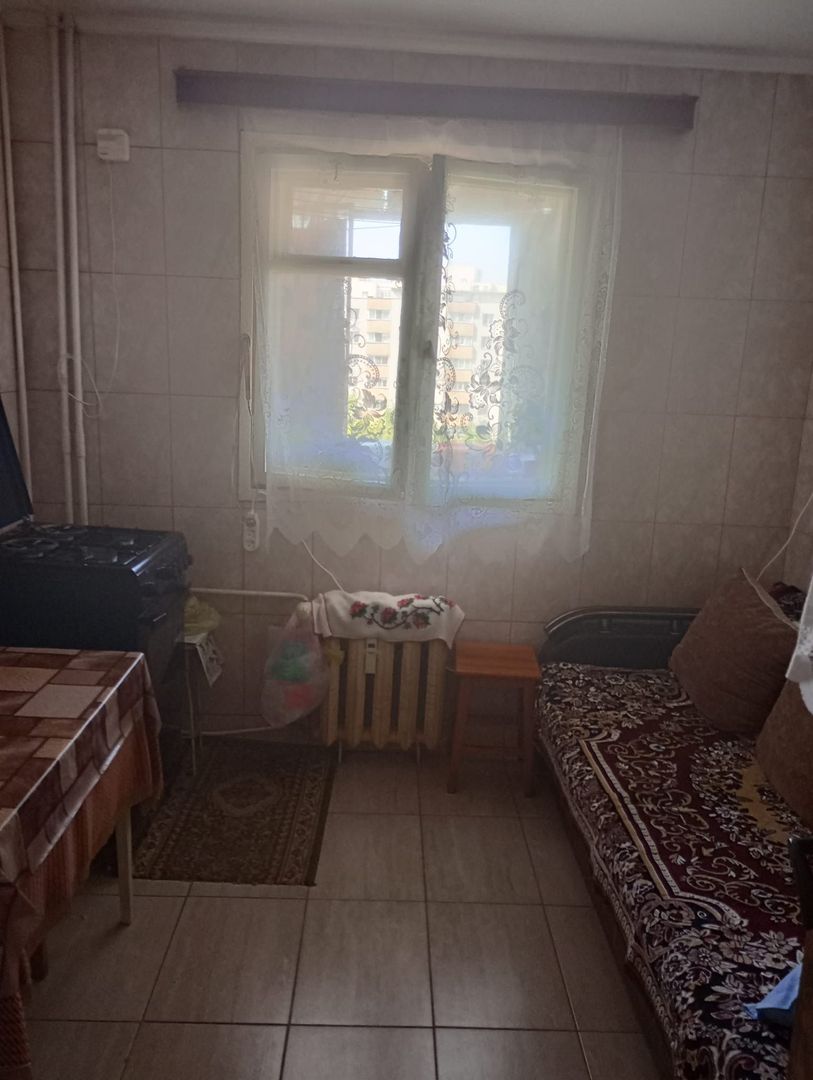 Apartament cu trei camere, Aparatorii Patriei, 130.000€, 0% comision cumparator - Poză 10