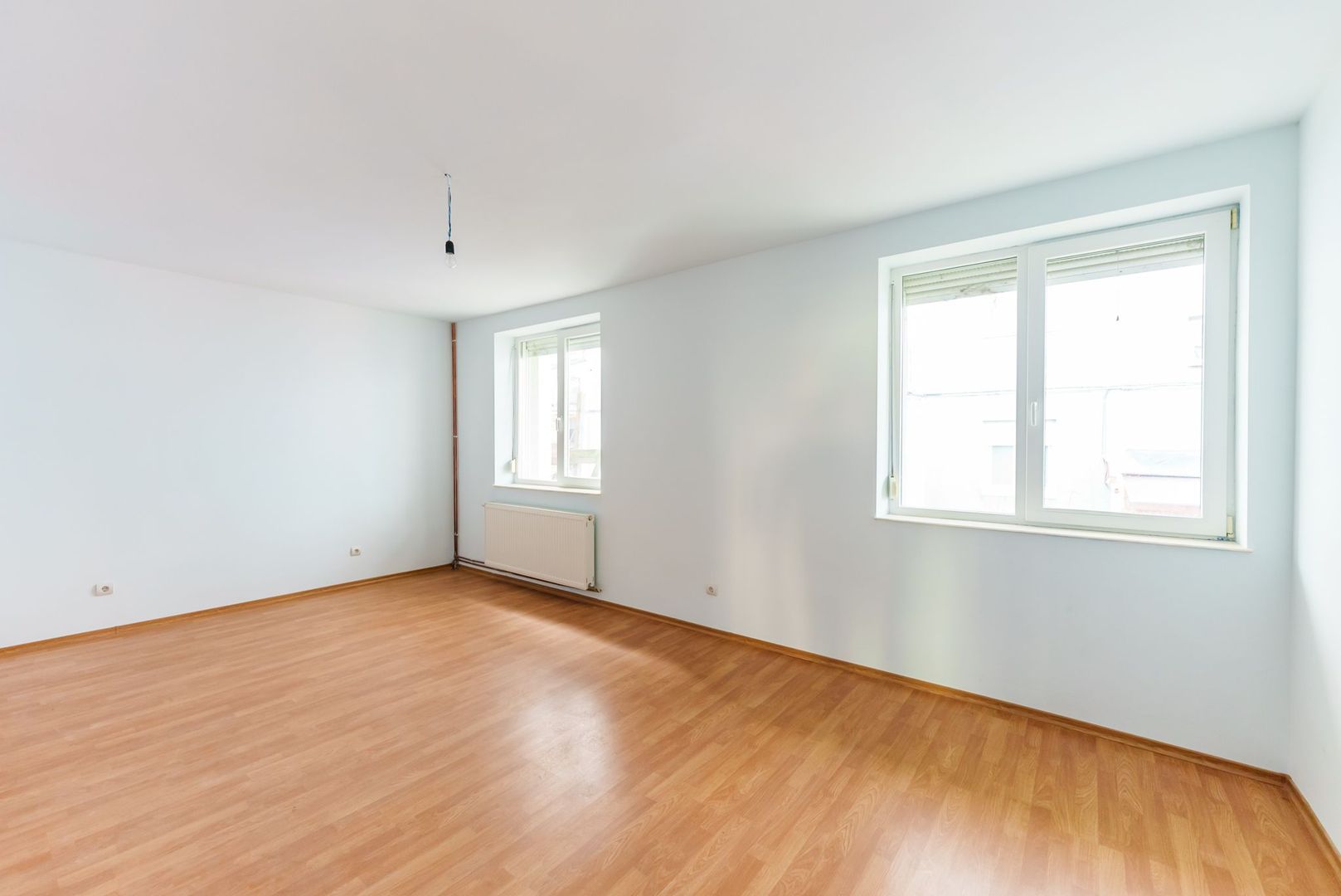 VÂNDUT! Casă cu destinații multiple în cartierul Aurel Vlaicu - Poză 9