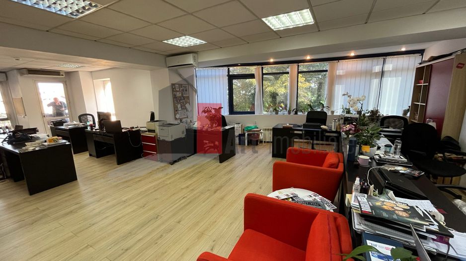 Spatiul "HOVY" in imobil exclusiv de birouri, 220 mp, 2 locuri parcare - Poză 2