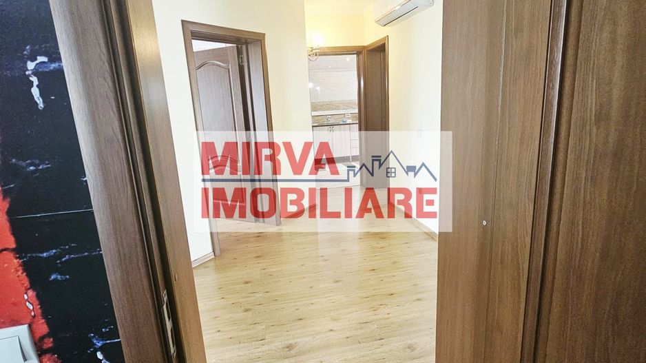 Vilă spațioasă Strejnicu S+P+1E+M, 8 camere, garaj, teren 595 mp - Poză 60