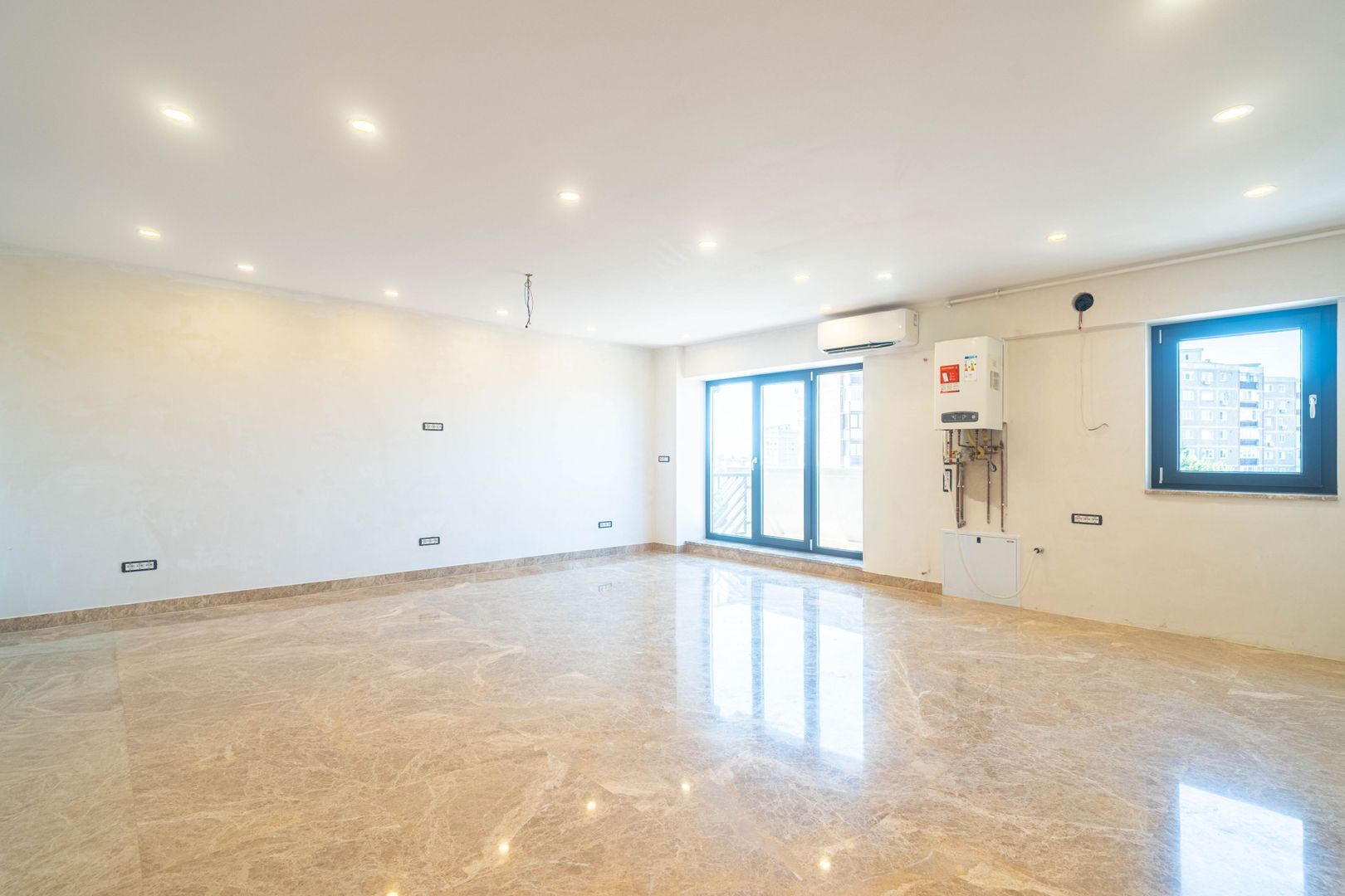 Apartament 2 camere complet renovat, lângă Kaufland și Lidl - Poză 6