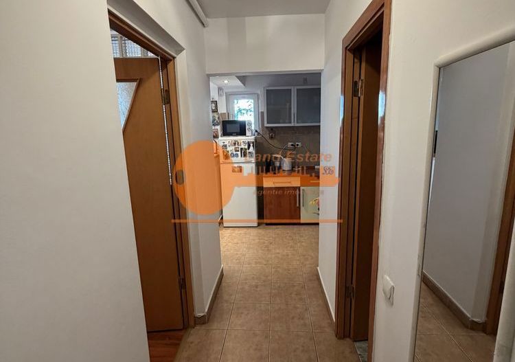 Garsonieră tip studio | vedere sud | Mega Mall București - Poză 5