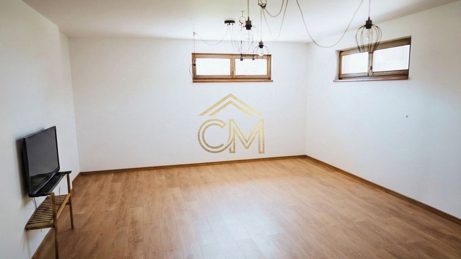 Casa 8 Camere- 3 Bai-316 MPU- Teren 581MP-Selimbar - Poză 11