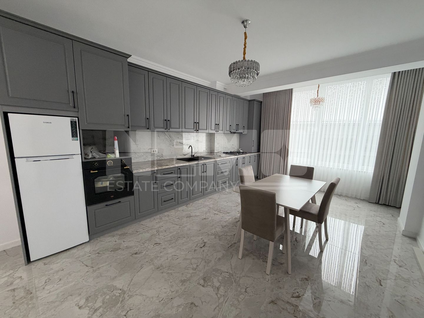 Apartament 3 camere | Rădăuți | 80 mp utili | 400 euro/lună - Poză 1