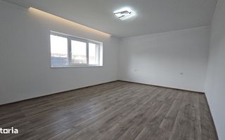 Casă modernă P+M cu vedere panoramică spre lac, Ciurbești, Miroslava - Poză 11