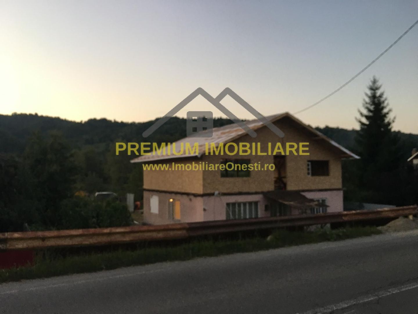 Casa de vanzare in Slanic Moldova . - Poză 21