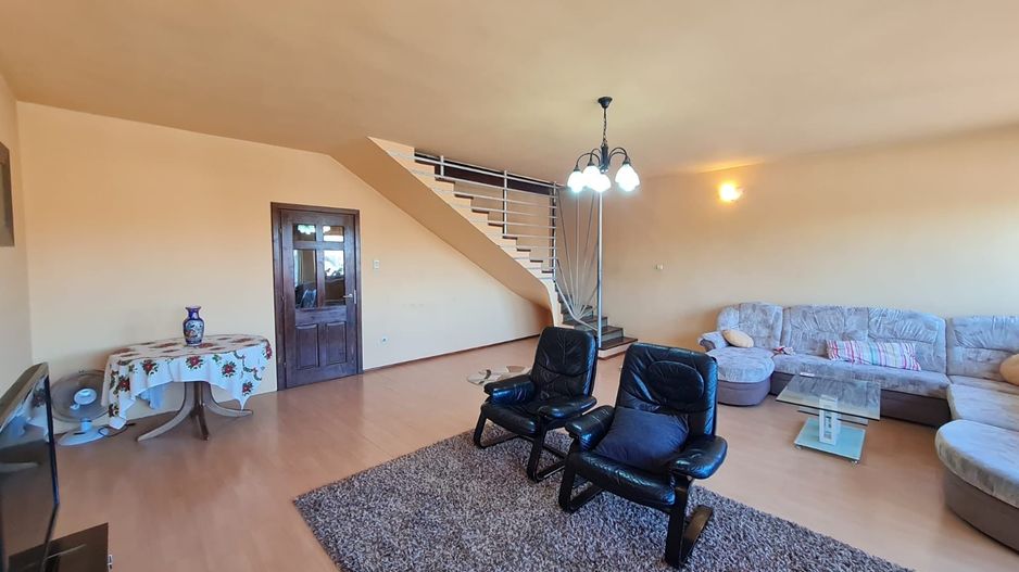 Apartament 5 camere la casa/pretabil birouri/cabinete/ - Poză 2