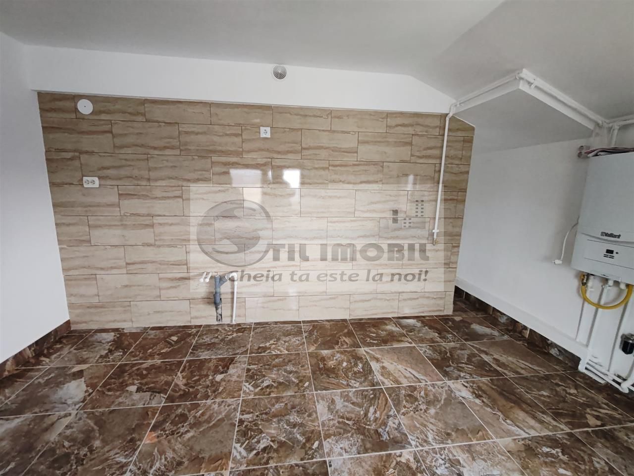 INTABULAT! Ap 3 camere  dec. etaj 1 cu intrare separata Zona Bucium - Poză 21