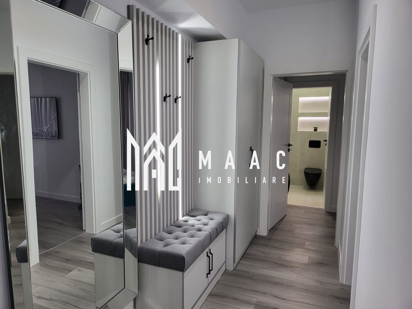 Apartament 3 Camere  | Vedere Lac | Mobilat si Utilat - Poză 2