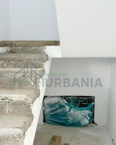 Vilă modernă, 4 camere, încălzire pardoseală, în zona Breazu Pădurea Mârzești - Poză 11