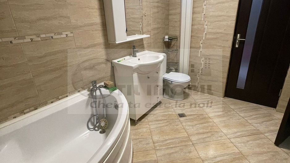 Apartament stil penthouse cu 3 camere de închiriat – Zona Cantemir - Poză 2