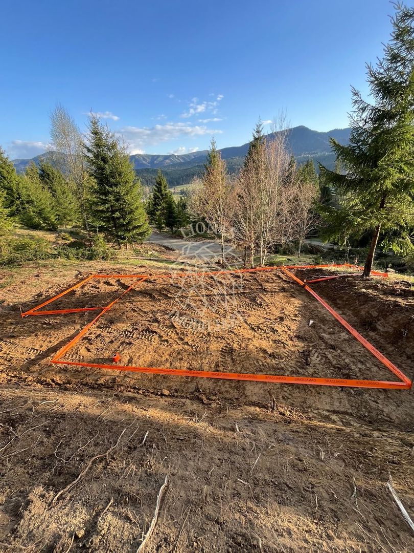 Teren intravilan 1074 mp cu utilitati-ideal pensiune, cabane-Colibita - Poză 1