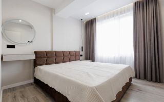 Vânzare, apartament, 2 camere + living, strada Calea Ieşilor, Sculeni - Poză 1