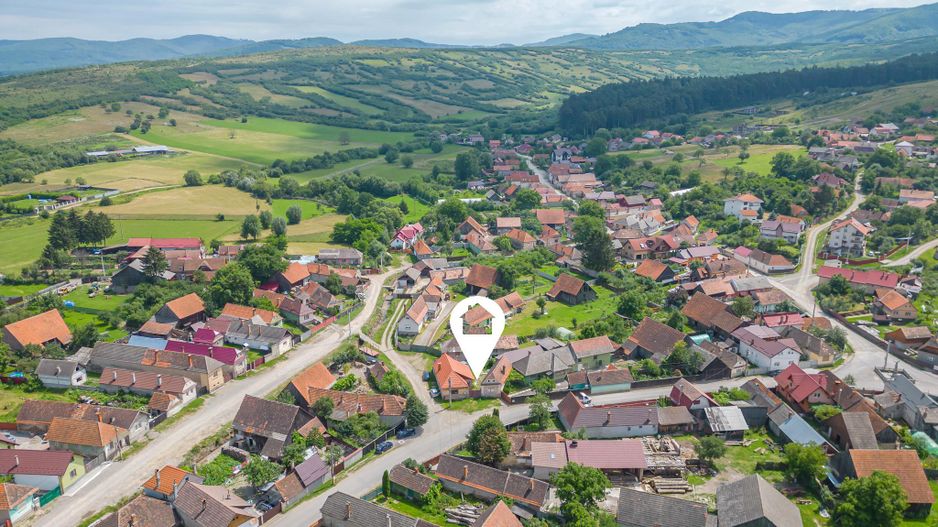 Casa in Purcareni, strada Principala - Poză 3