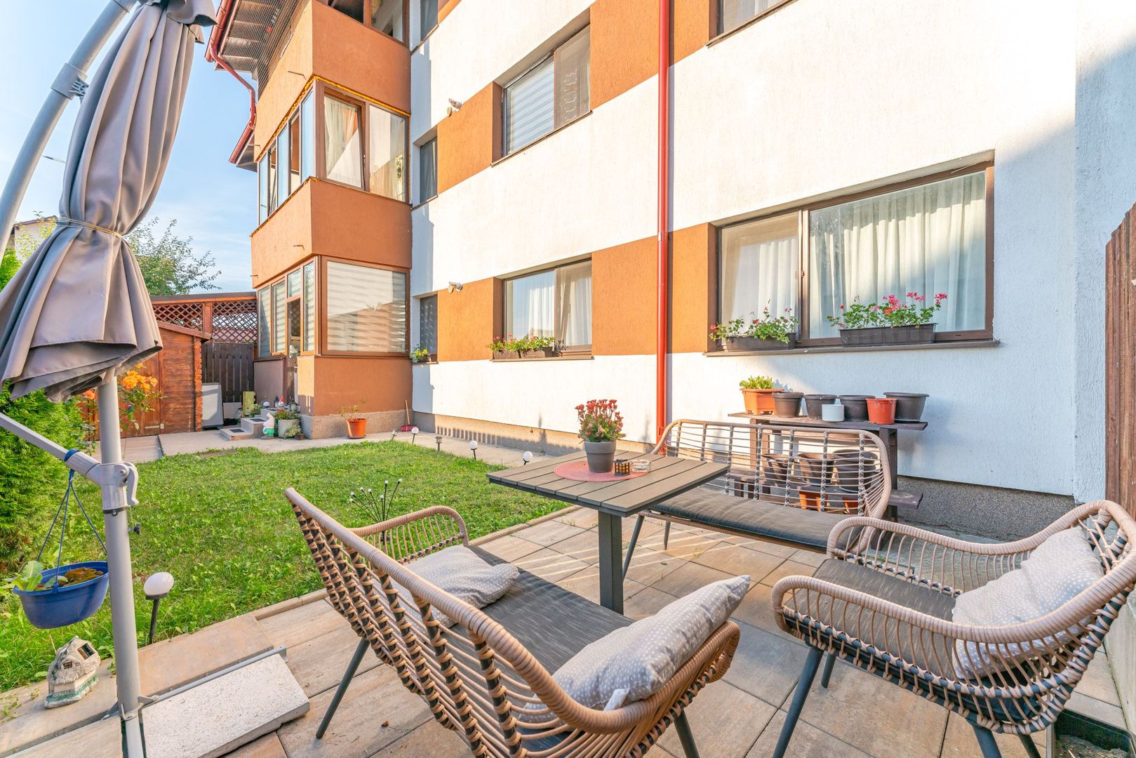 Apartament Sânpetru | 70 mp Suprafață Totală + Curte Proprie | Parcare - Poză 1