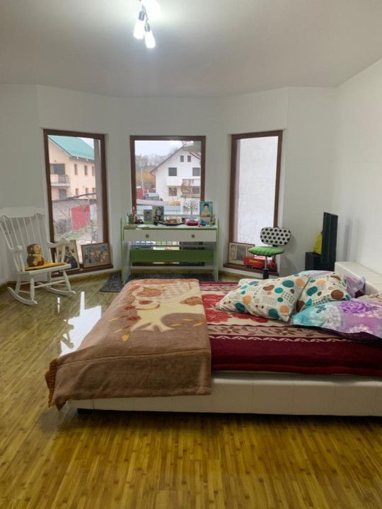 Inchiriere Vila Gavana, langa padure - Poză 1